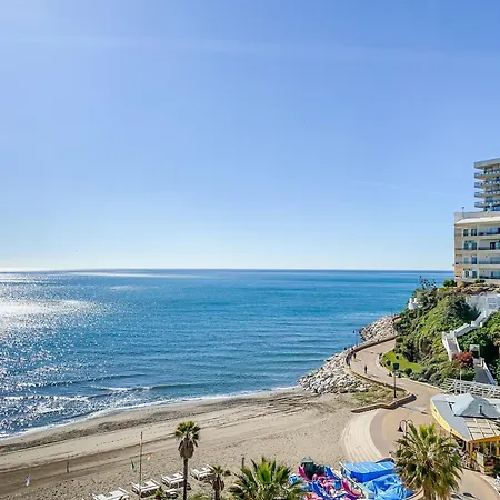 Bright Coastal With Pool *